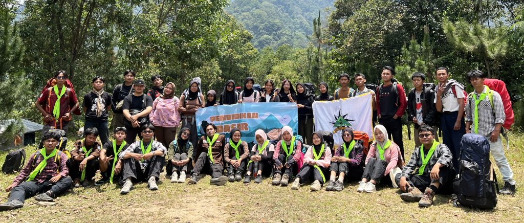Bukit Pasir Jaka Jadi Laboratorium Alam_Cara MAPALA POLSUB Tempa Karakter dan Keterampilan Tanggap Darurat Mahasiswa